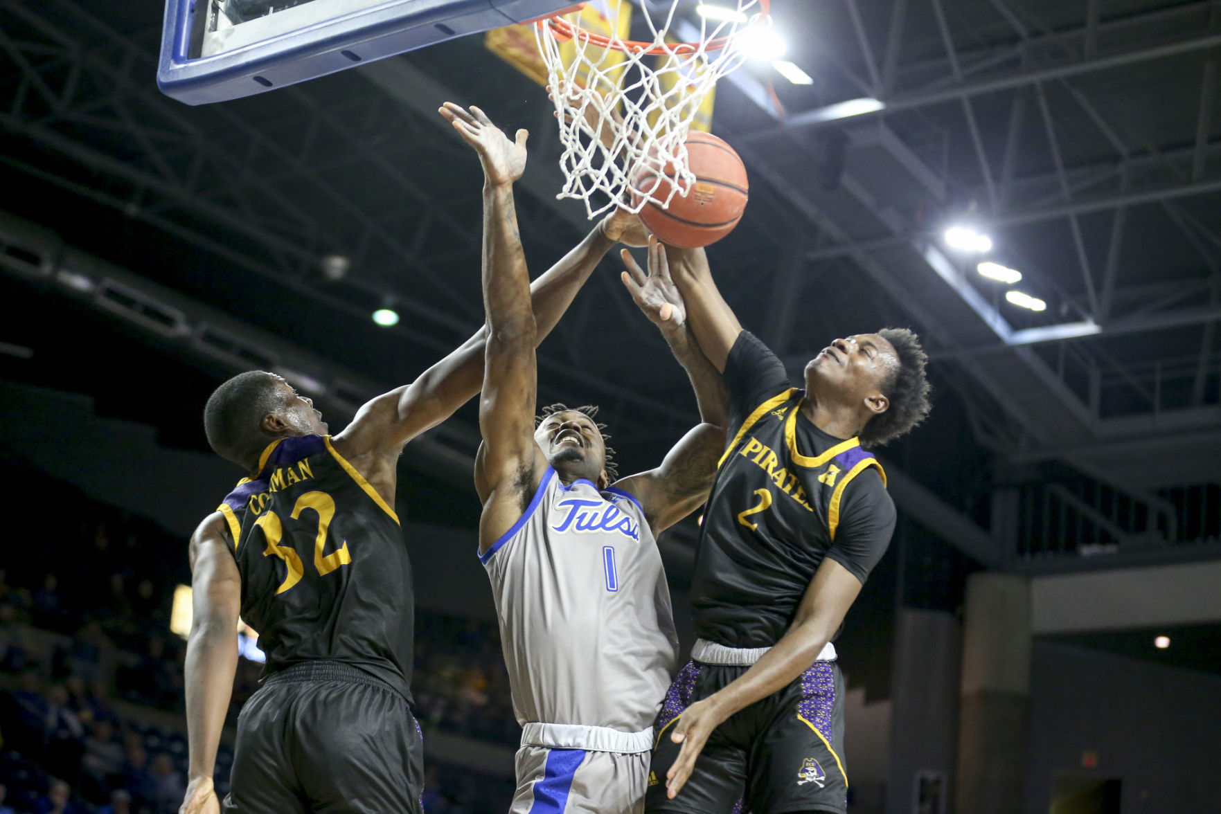 Tulsa Golden Hurricane vs East Carolina Pirates